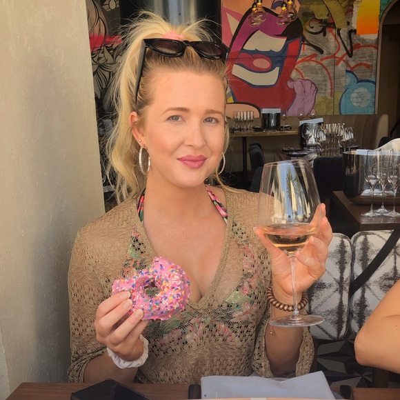 Meet your Posher, Emily - Picture 1 of 1